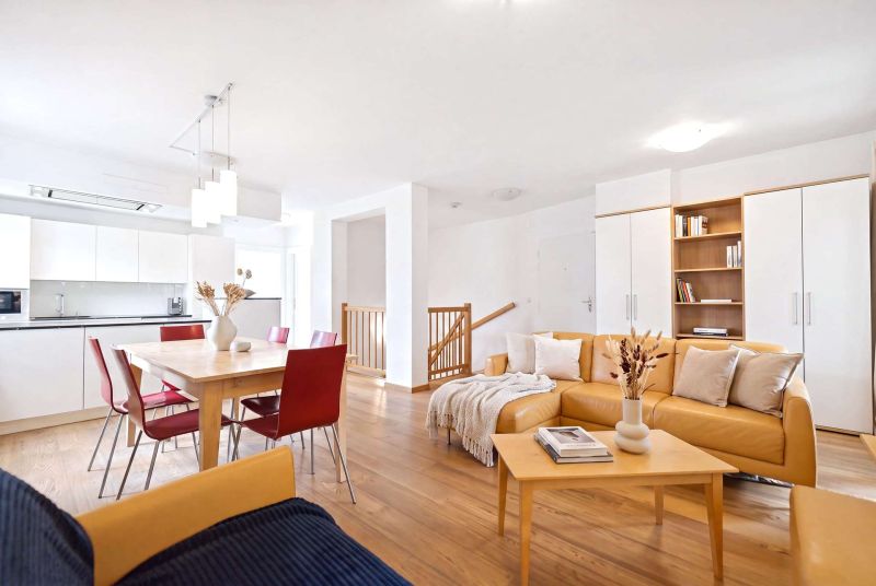Exklusives Wohnen in Neustift am Walde ? Townhouse-Charakter auf drei Ebenen mit Eigengarten /  / 1190&nbsp;Wien / Bild 1